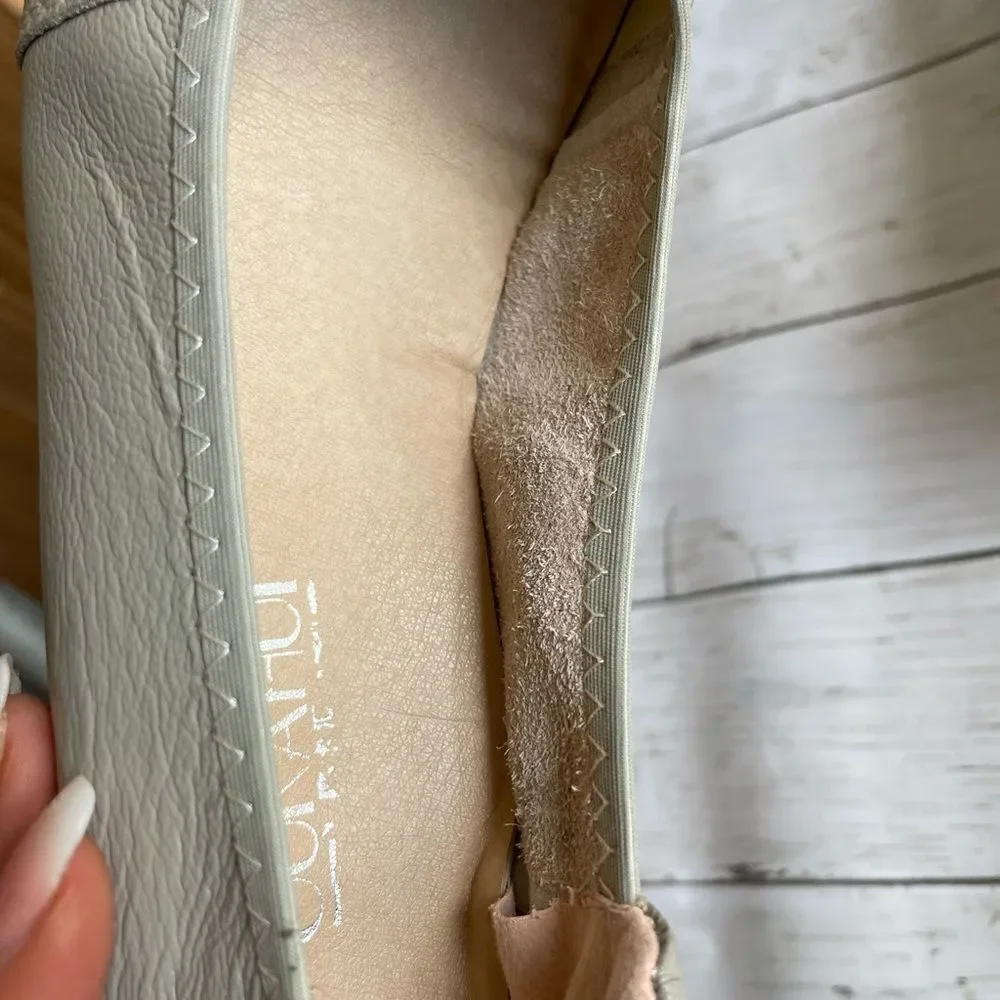 Oukahui wedge flats shoes Size 7.5-8
